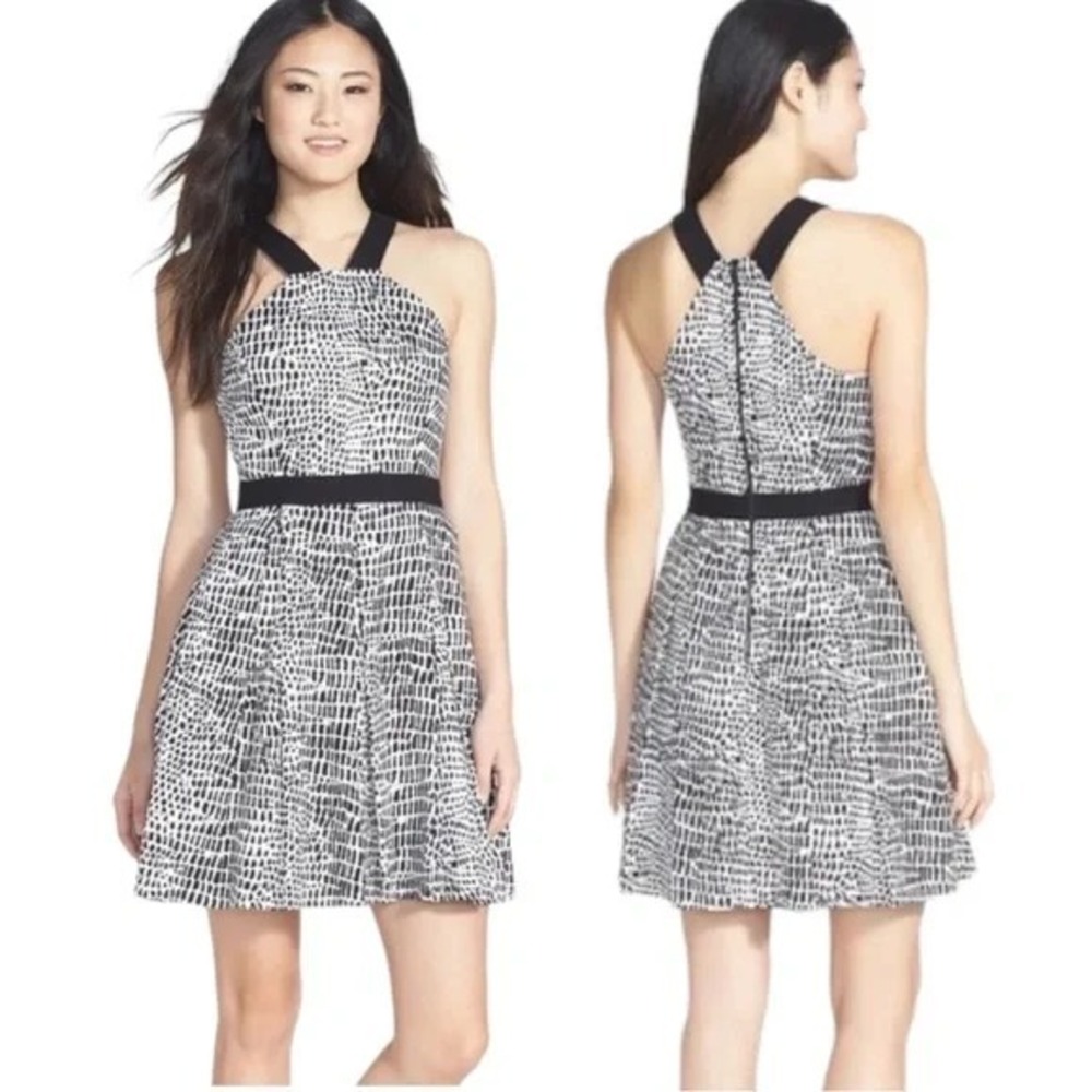 TRINA TURK Sz 8 ZOLA Fit & Flare Mini Dress Black/White Woven Halter Pleated